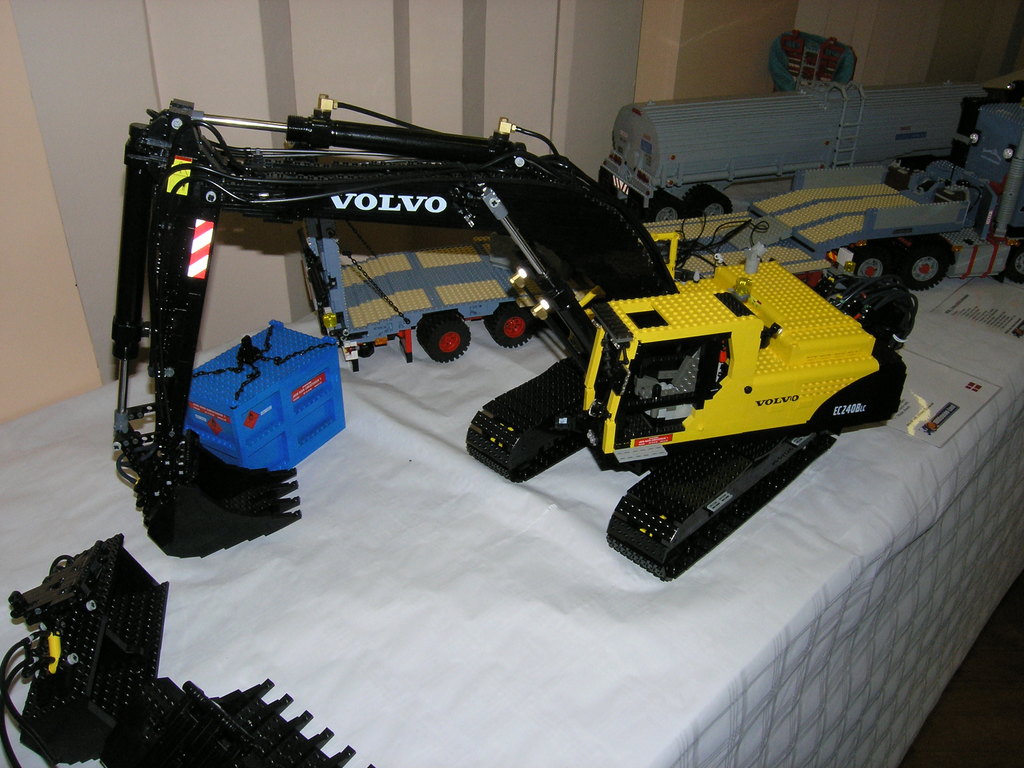 volvo_digger_01.jpg