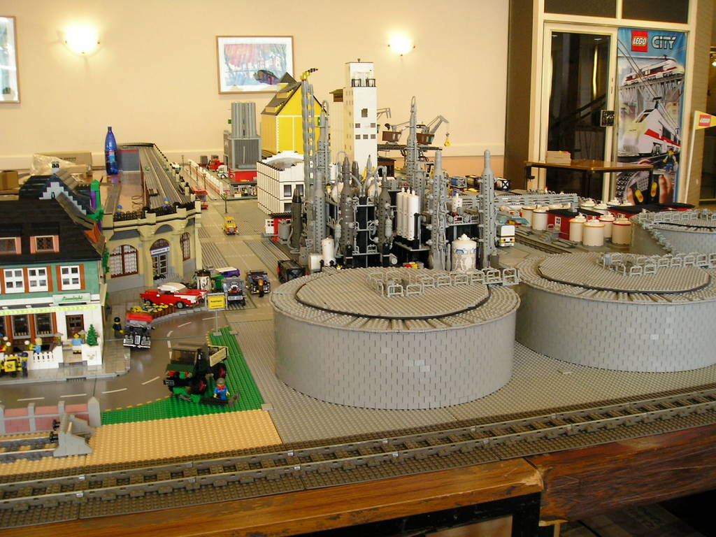 refinery_03.jpg