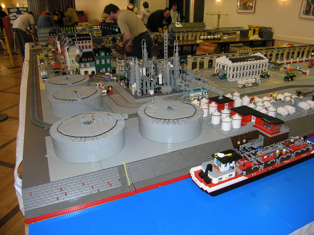 refinery_05.jpg