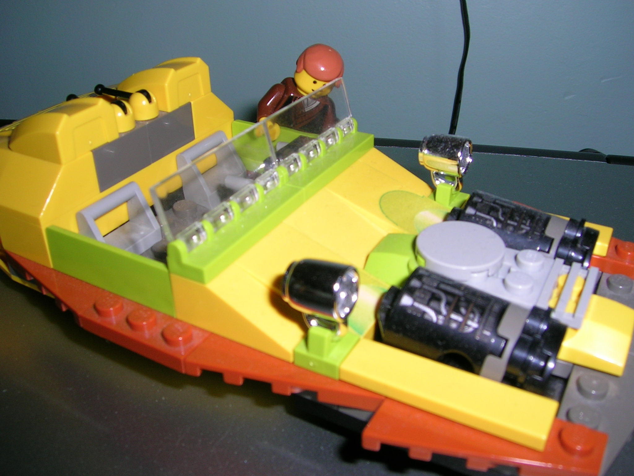 anakin_finds_a_speeder.jpg
