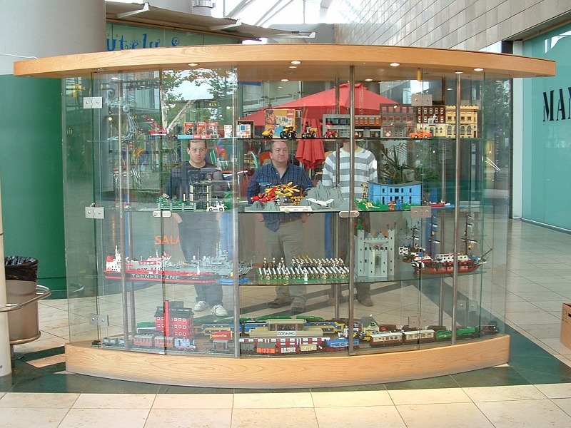 014_finished_display.jpg