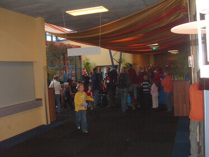01-02_entrance.jpg