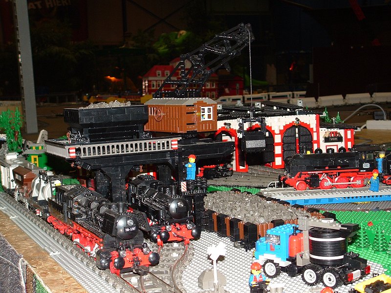 04-03_trains.jpg