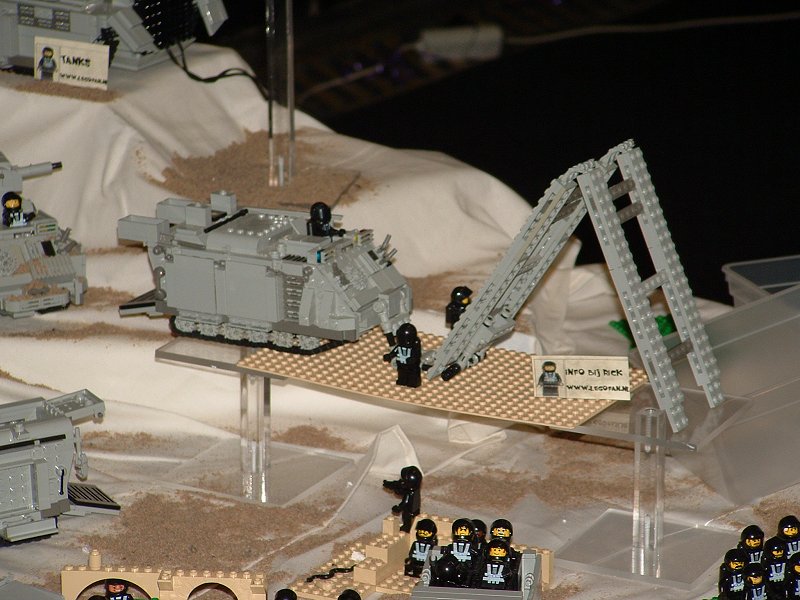 09-04_blacktron.jpg