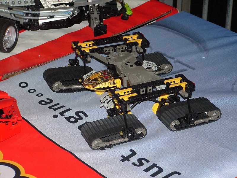 21-02_crawler.jpg