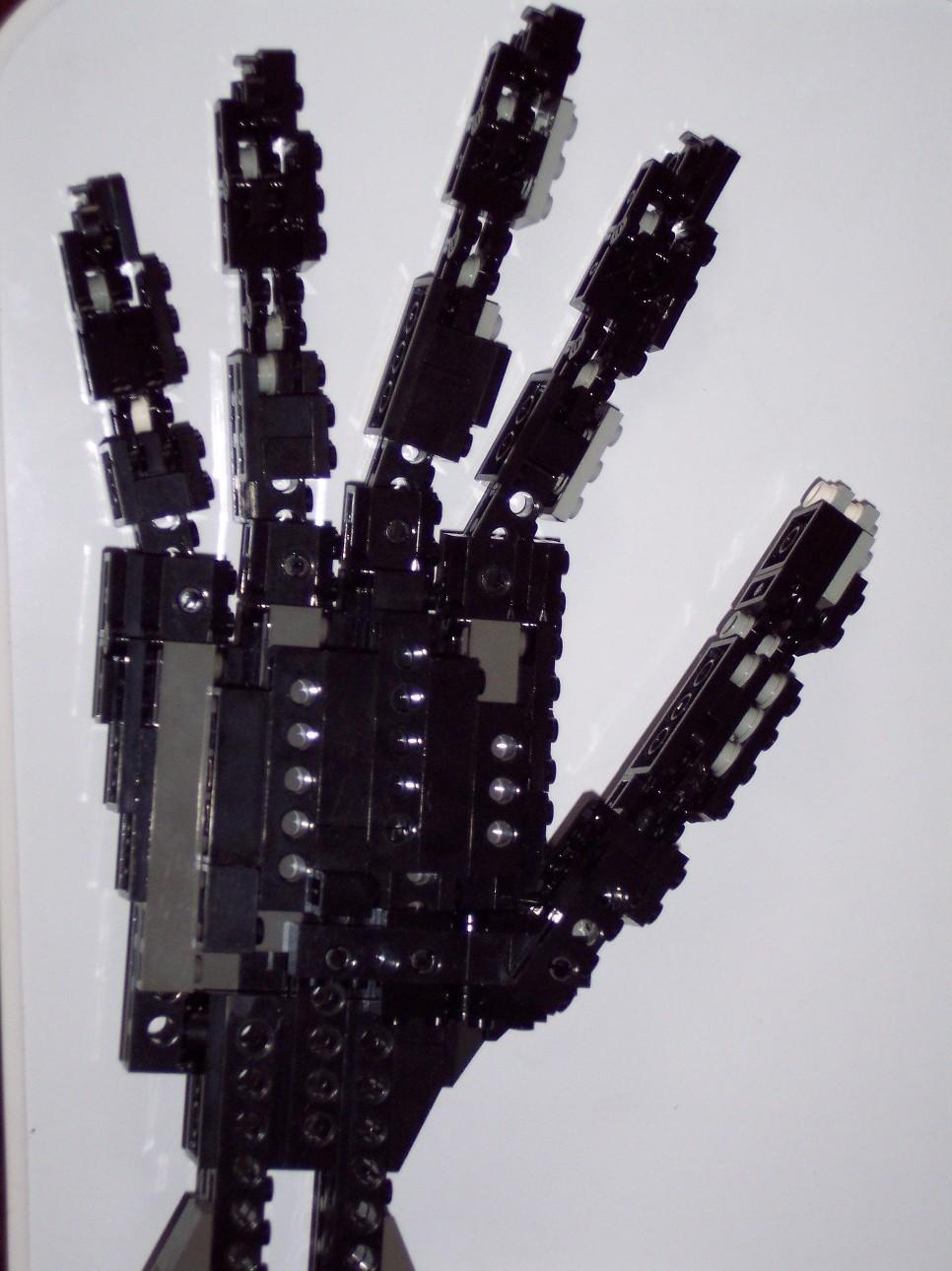 lego_hand_006.jpg