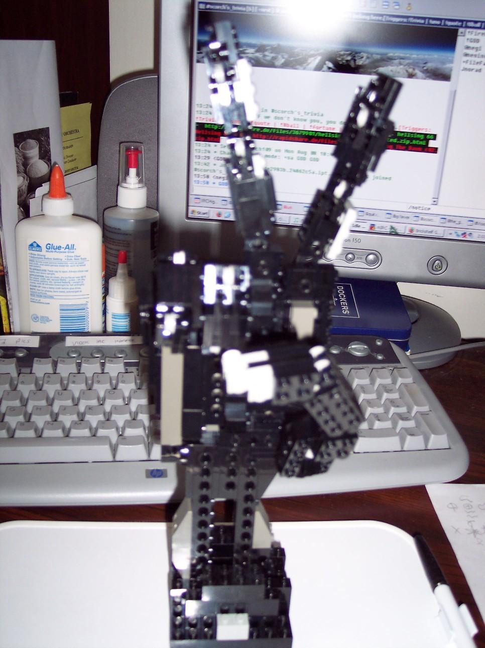 lego_hand_011.jpg
