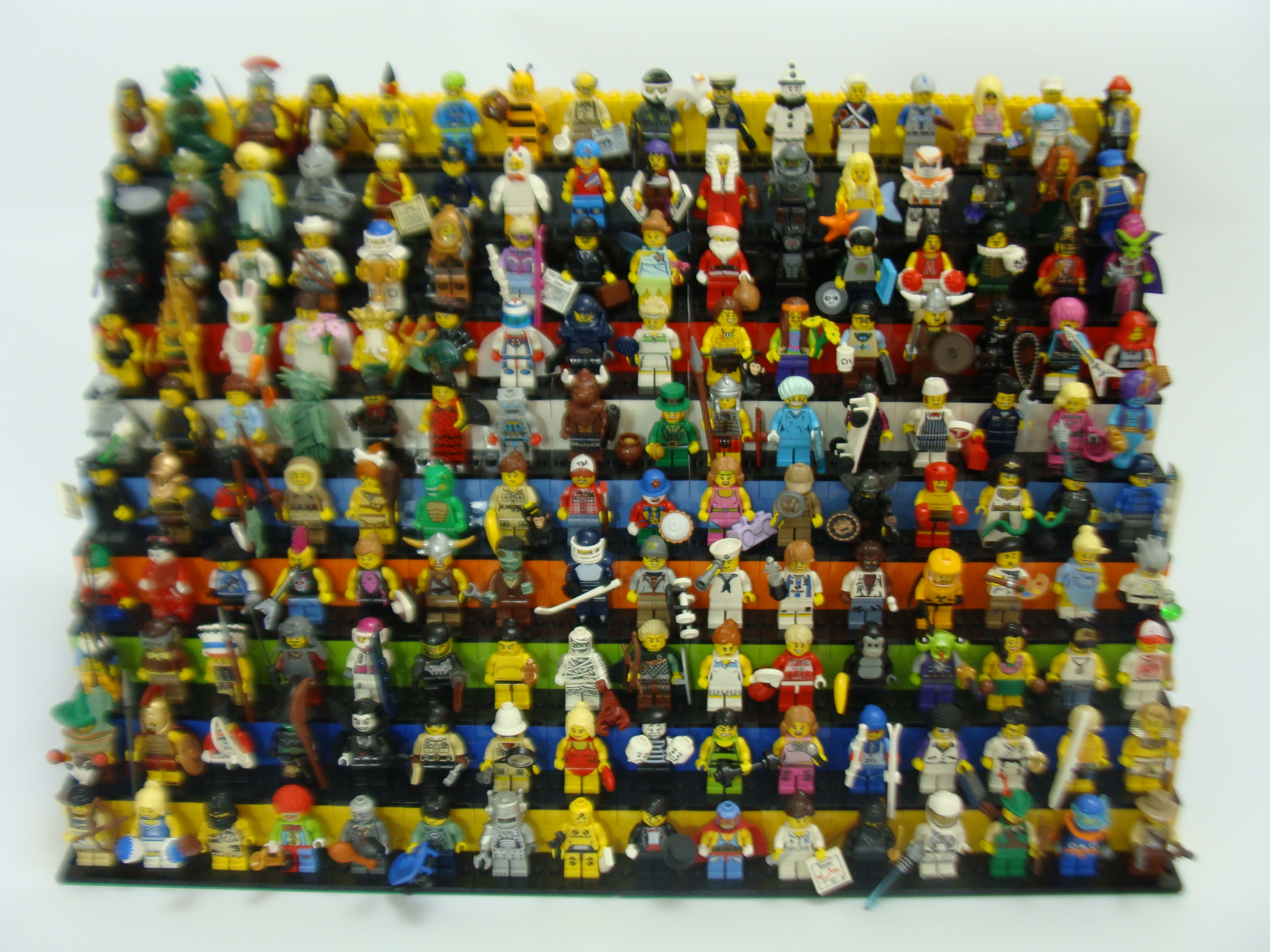 minifigures.jpg