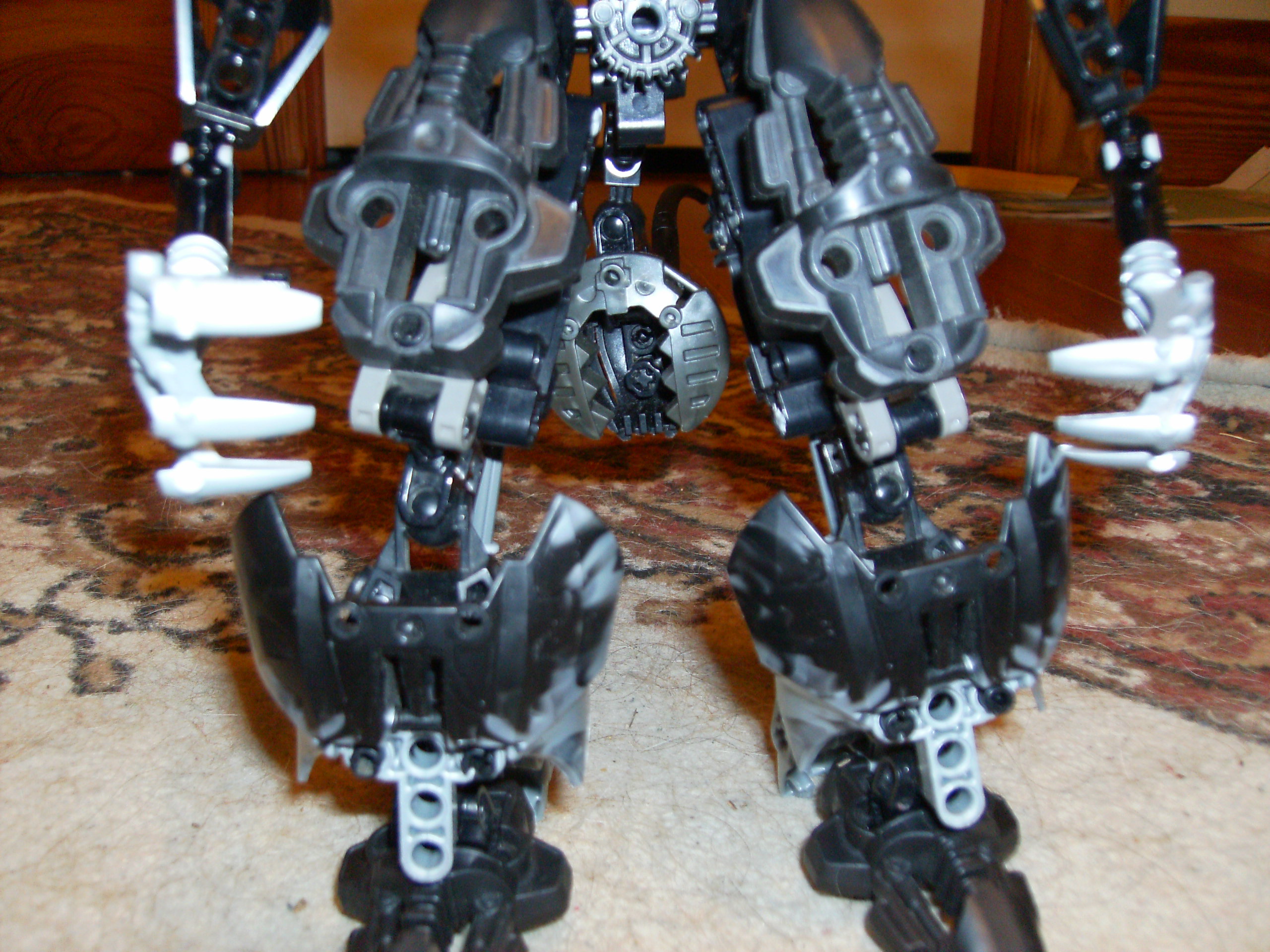 momn_-_bionicle_004.jpg