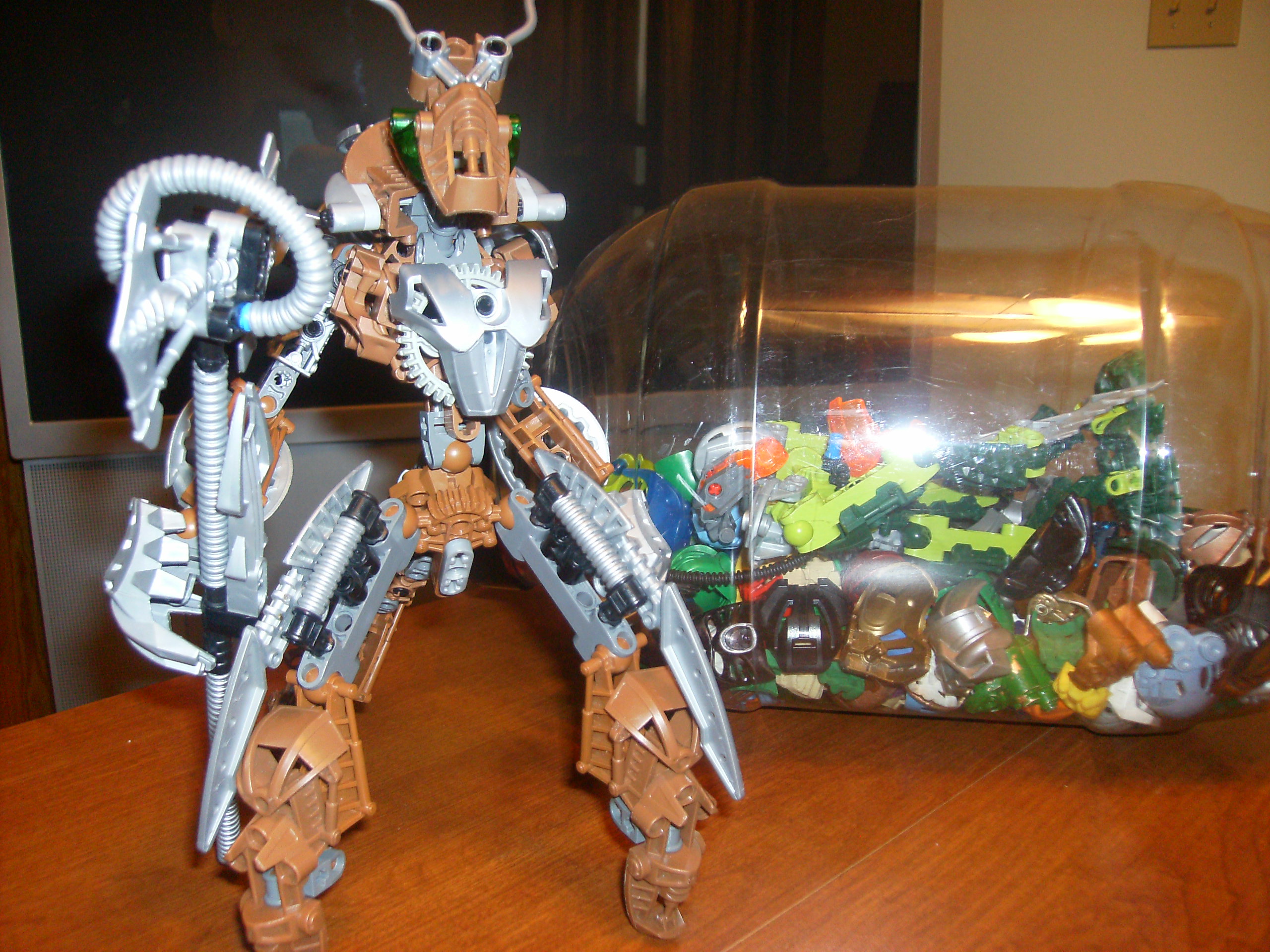 tri_pod_rahi_moc_11.jpg