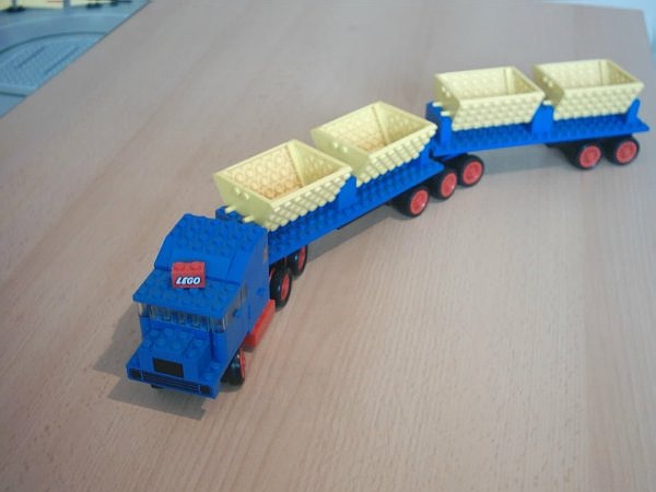 b-train2.jpg