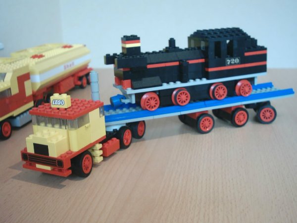 lenk-lkw-mit-lok-720.jpg