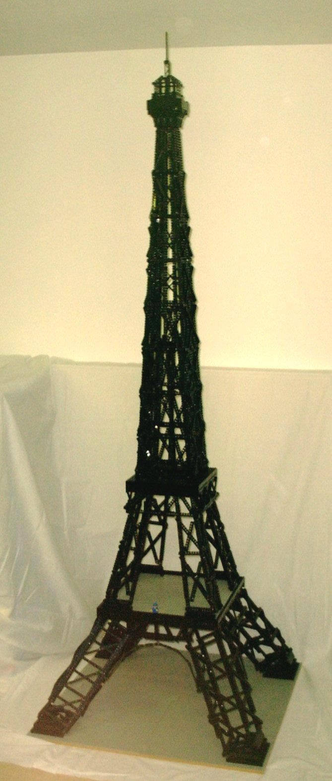 eiffel_full03.jpg
