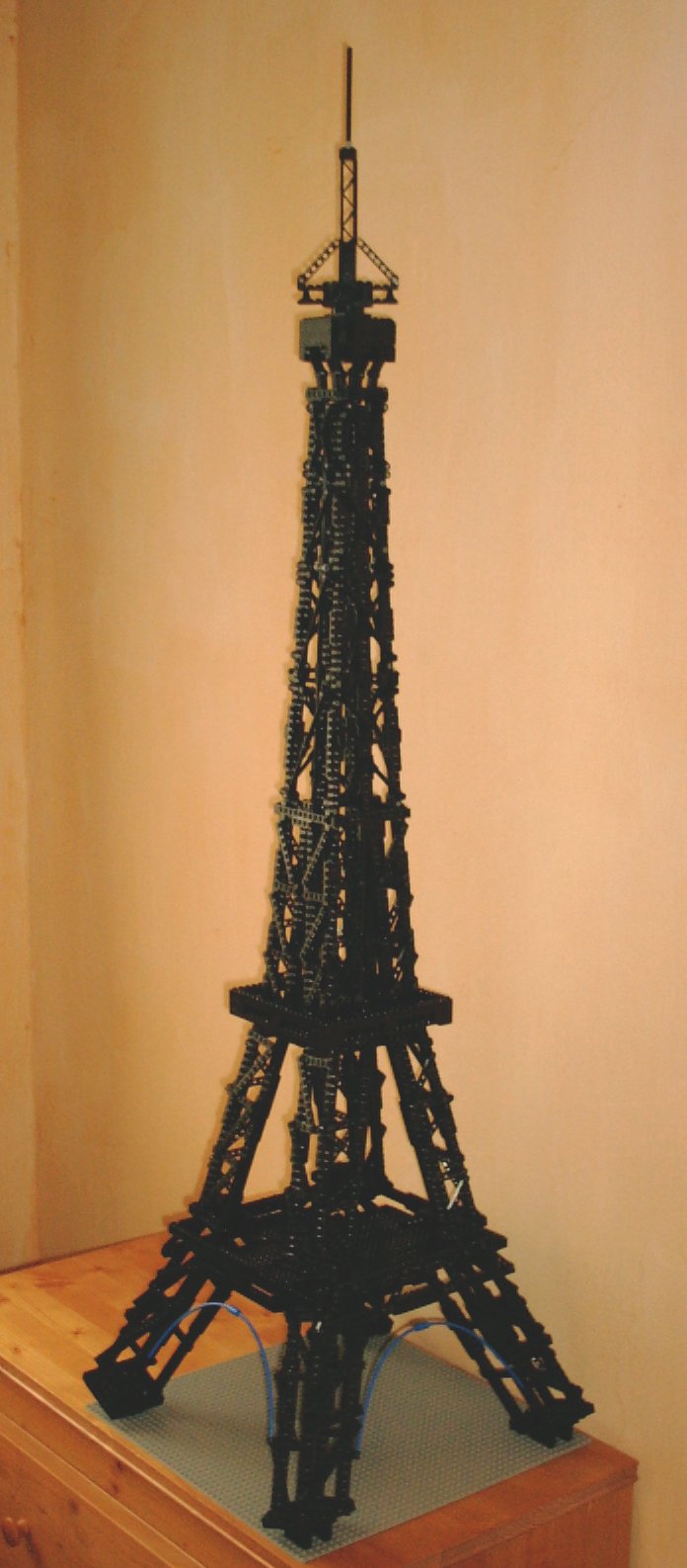 eiffel_full3_big.jpg