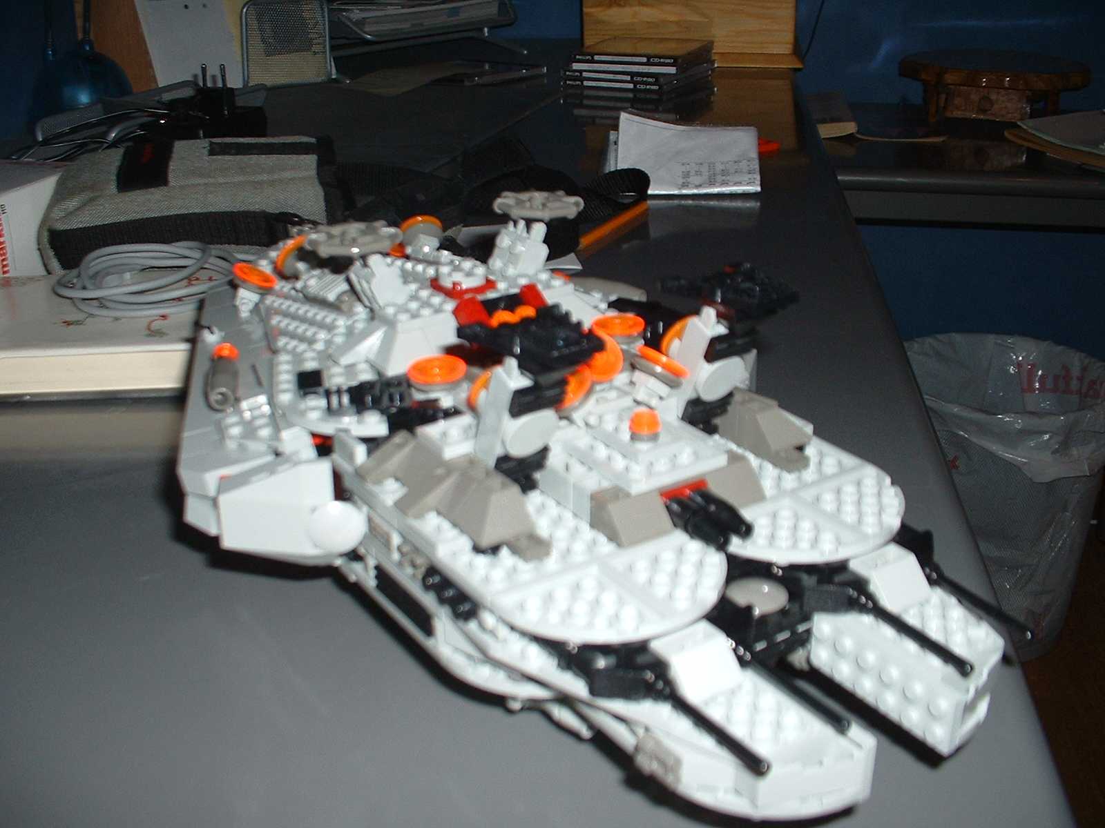 largershiplandinggear.jpg