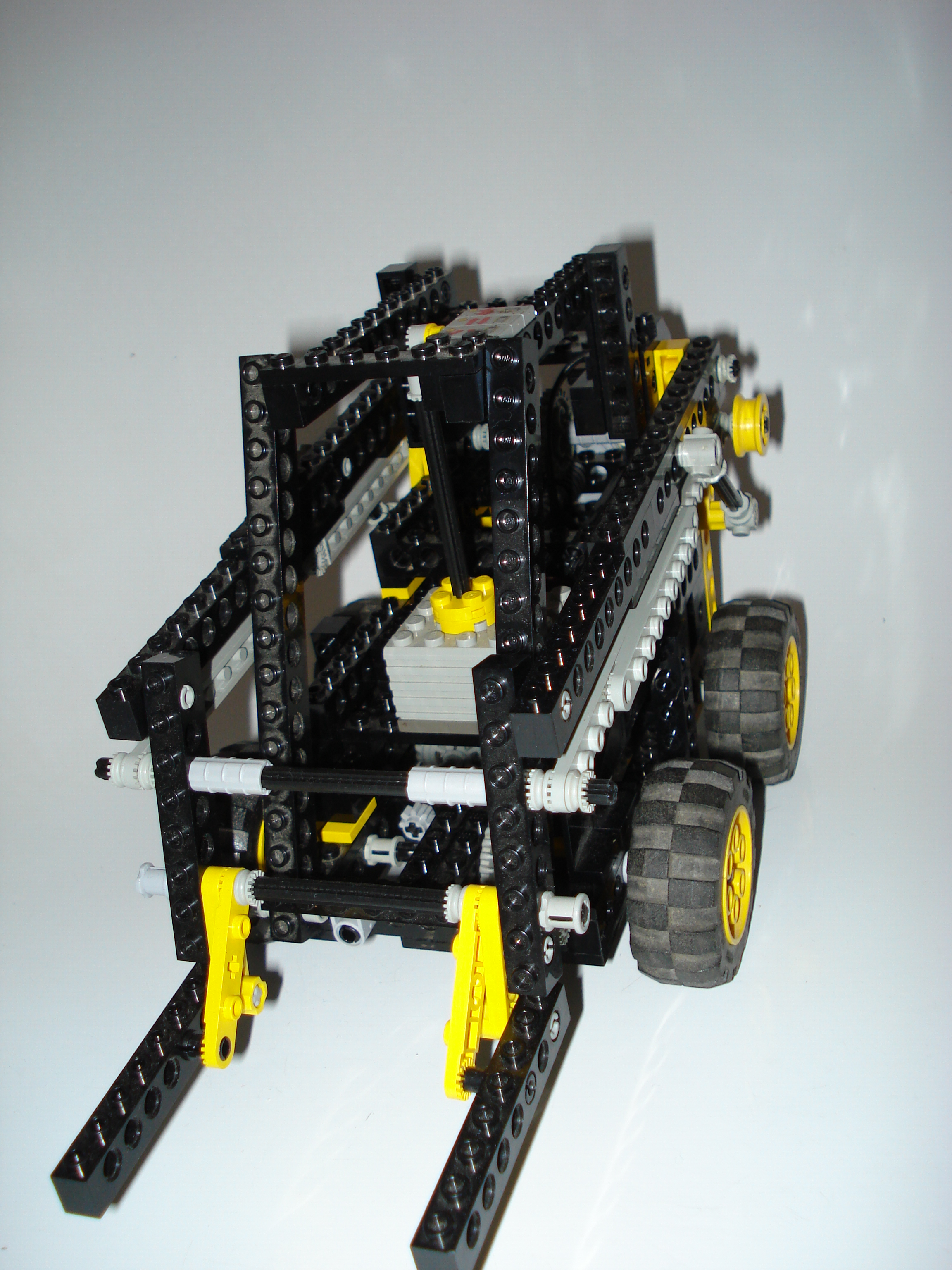 8082-universal_building_set_black_0.jpg