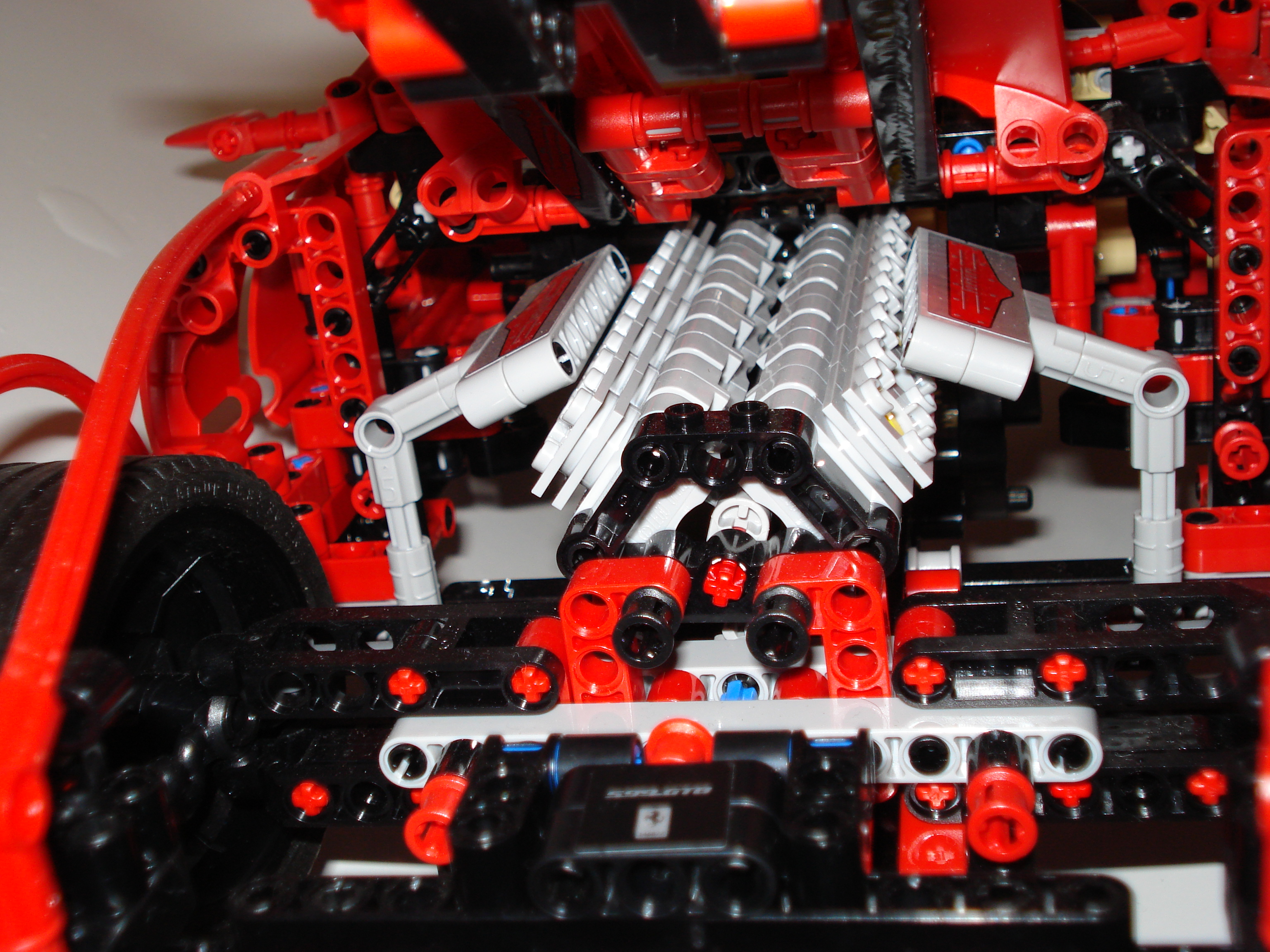 8145-599_gtb_fiorano_8.jpg