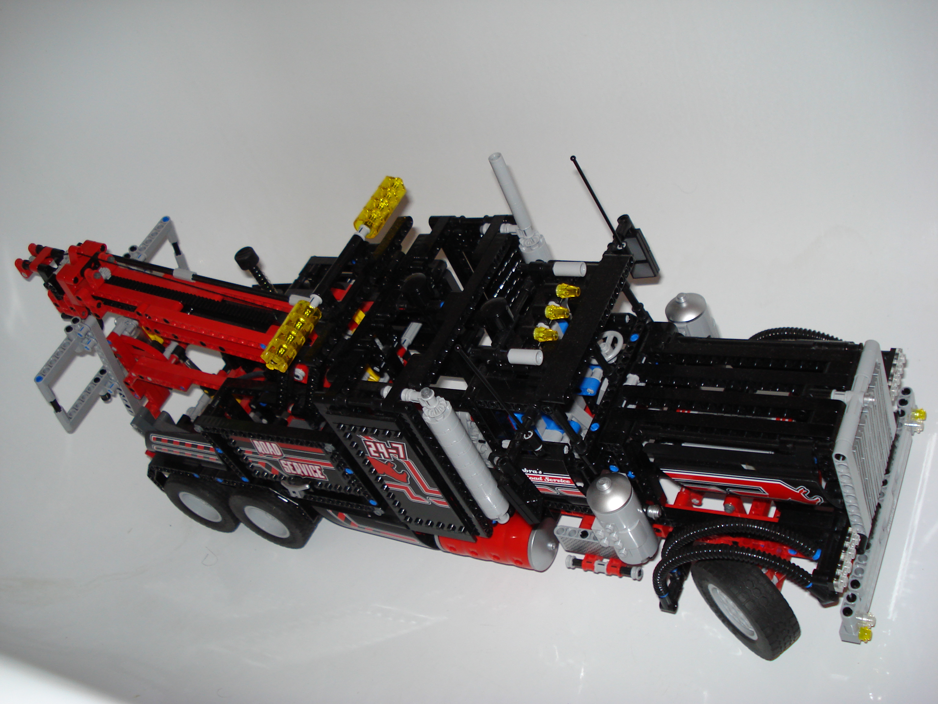 8285-tow_truck_0.jpg