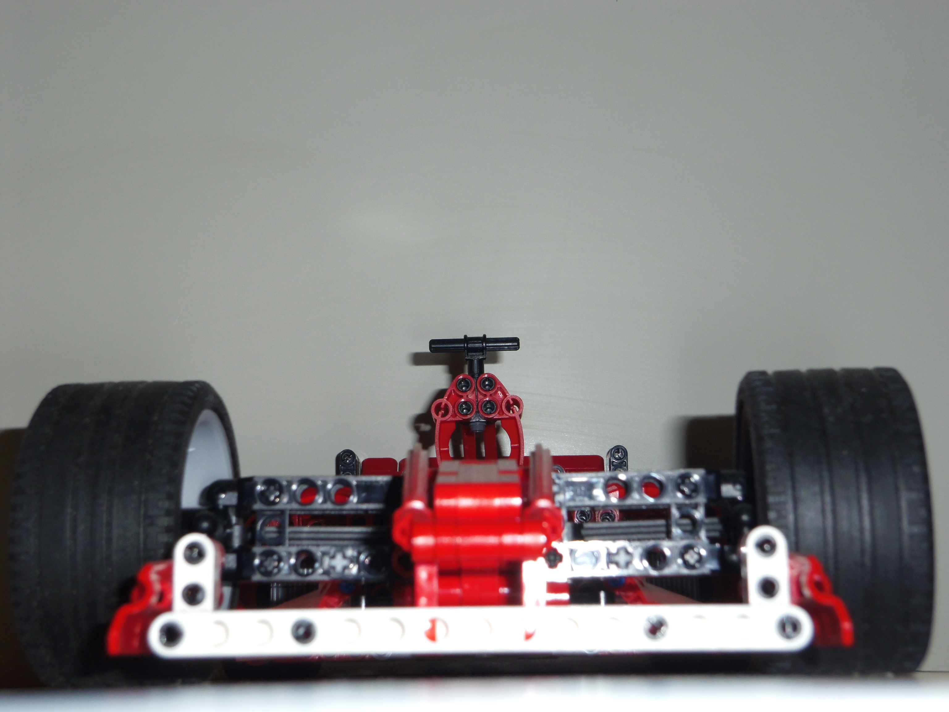 8386-ferrari_f1_racer_1.jpg