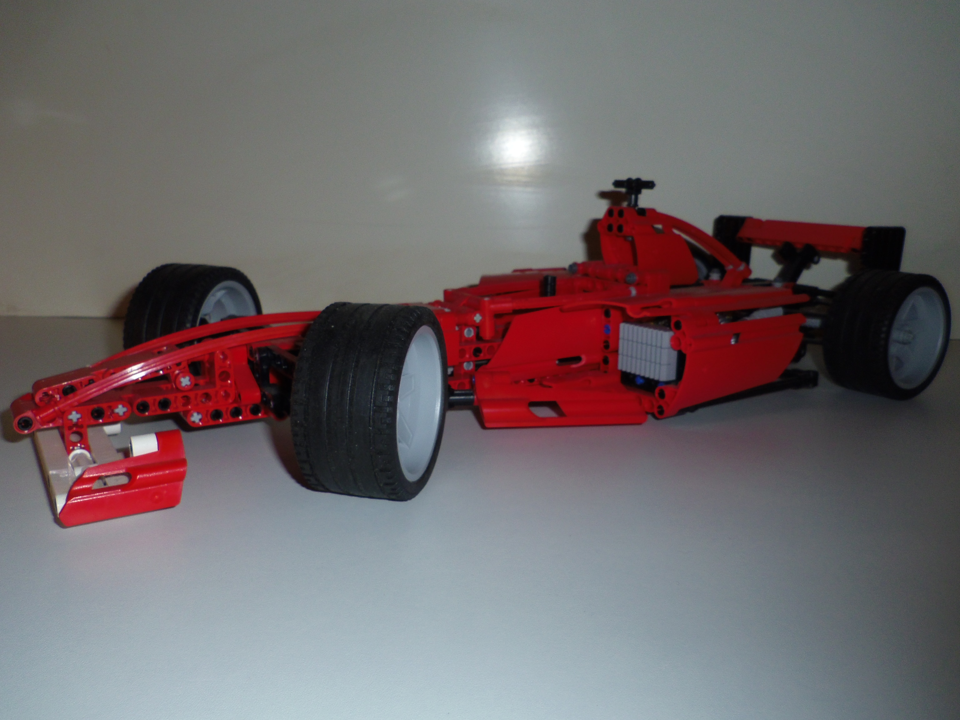 8386-ferrari_f1_racer_3.jpg