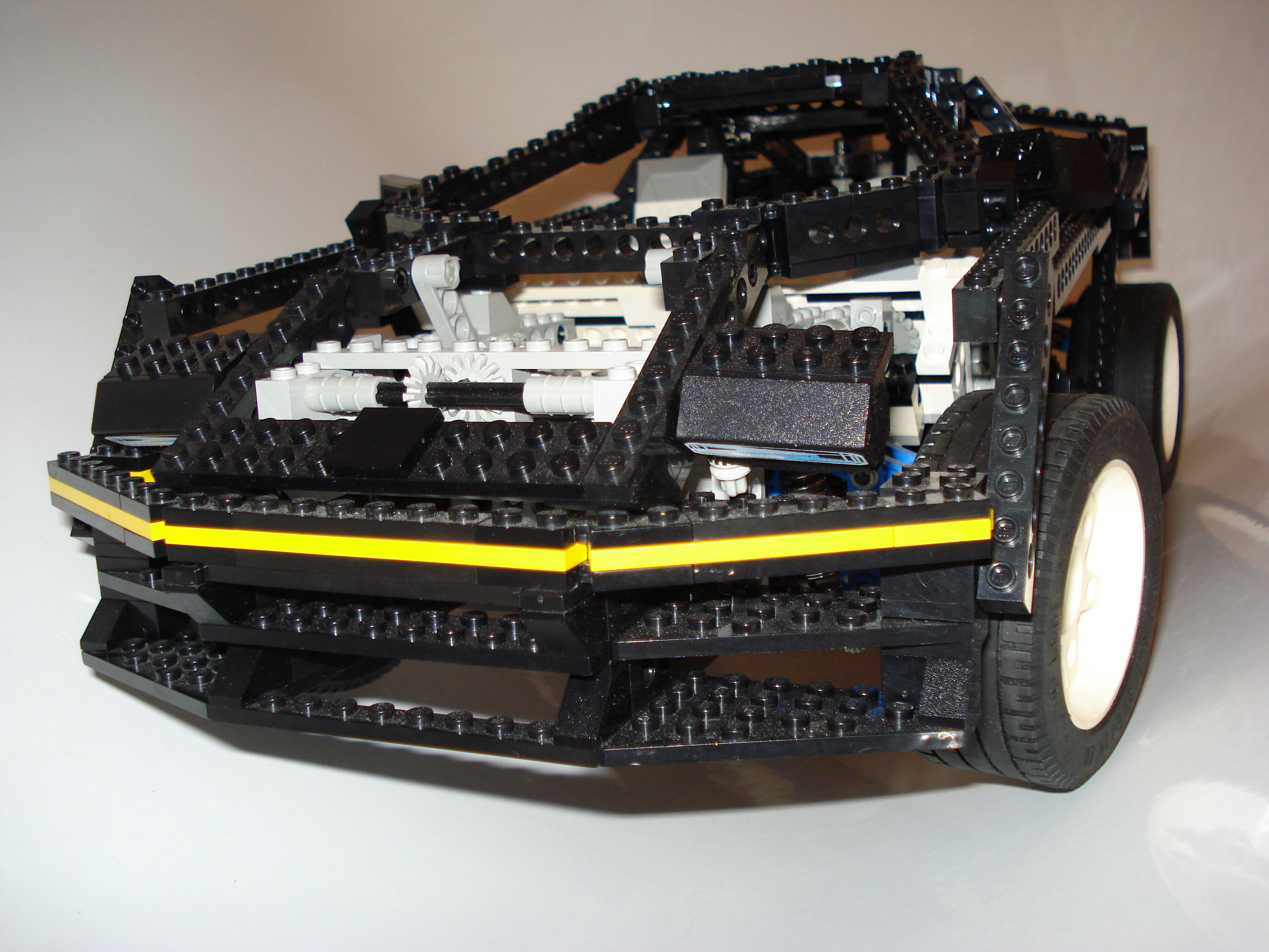 8880-supercar_1.jpg