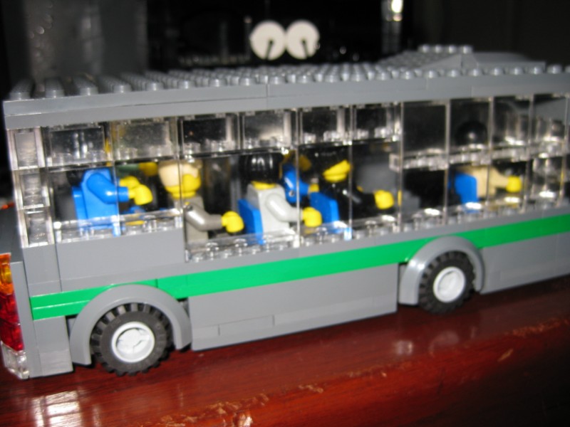 bus004.jpg