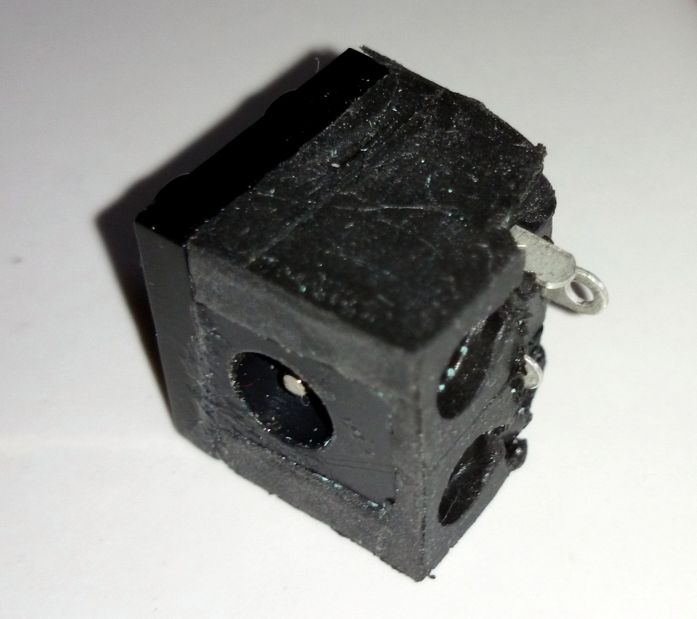 caixademusica-v03-03-sugru-cured.jpg