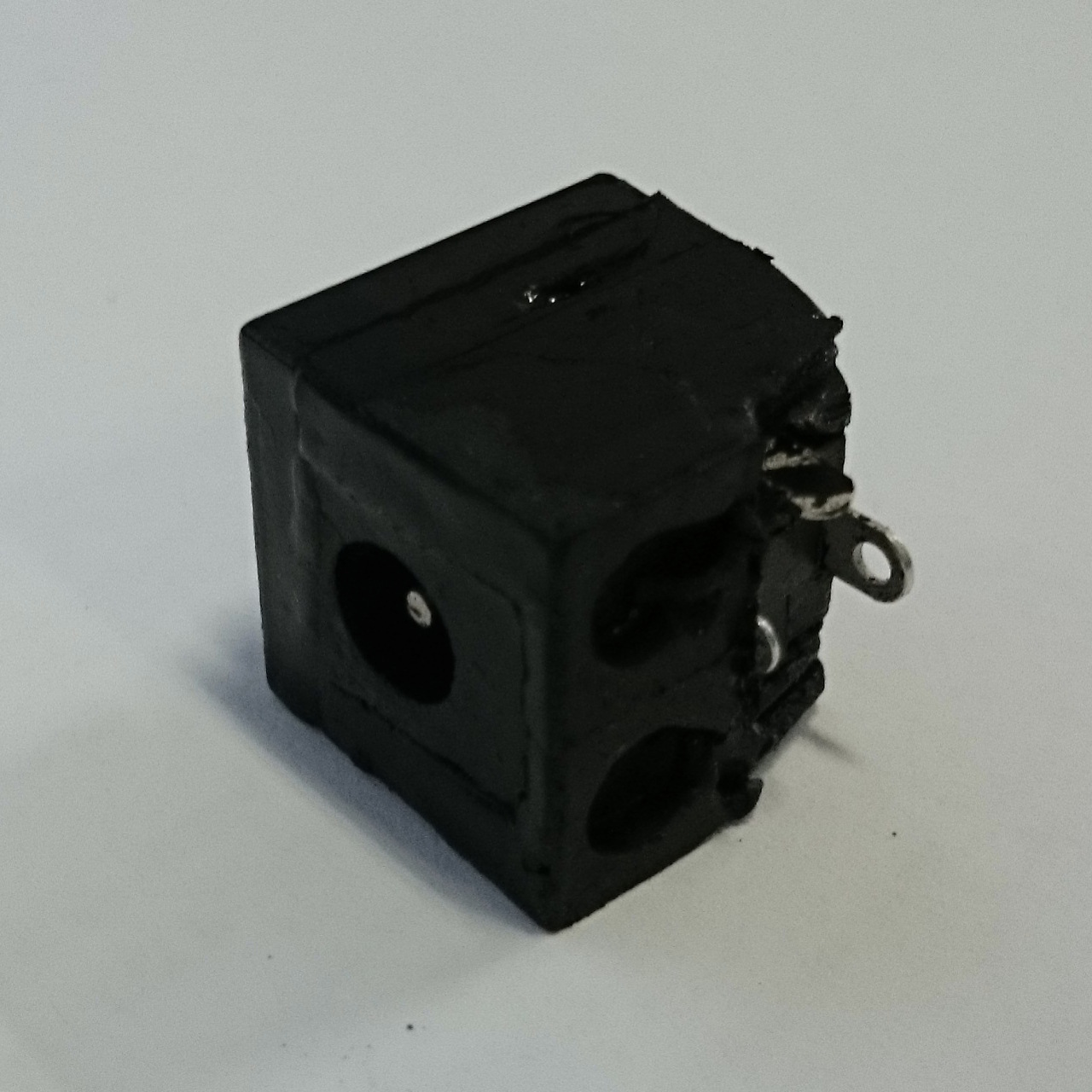 caixademusica-v03-07-brickedplug.jpg