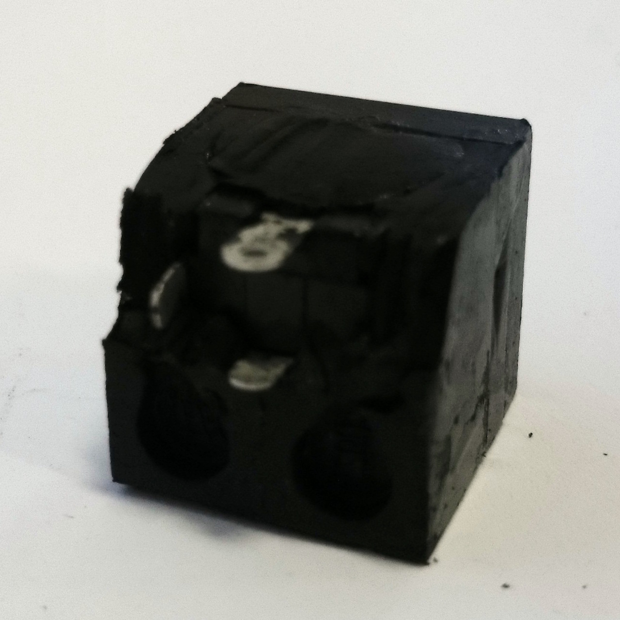 caixademusica-v03-09-brickedplug.jpg
