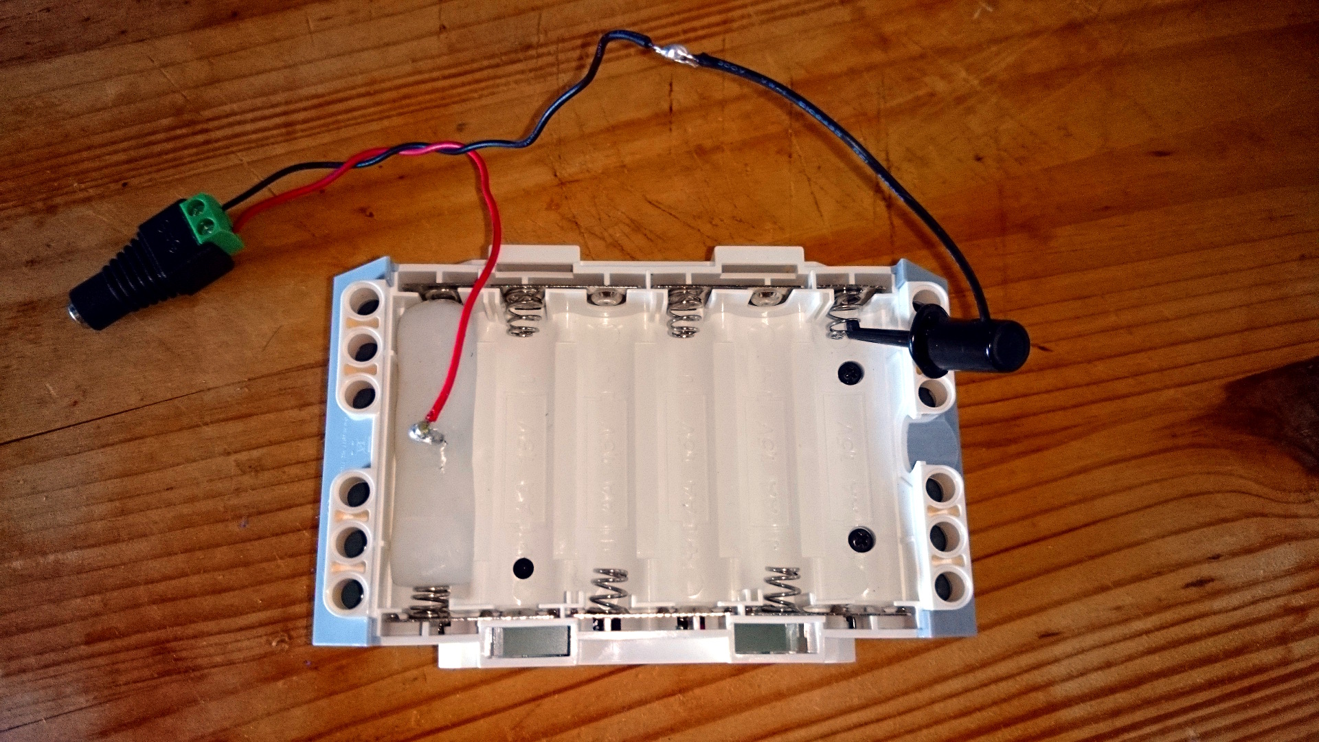 ev3-poweradapter-10.jpg