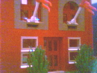 redbuilding04.jpg