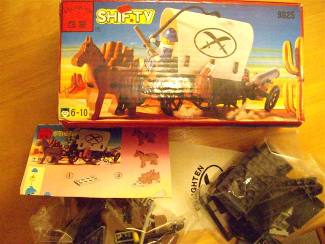 enlightenbrickset9825-06-small.jpg