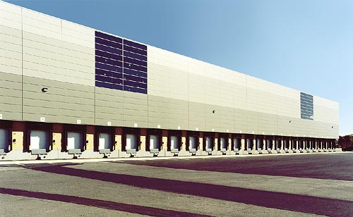 distributioncenterbays.jpg