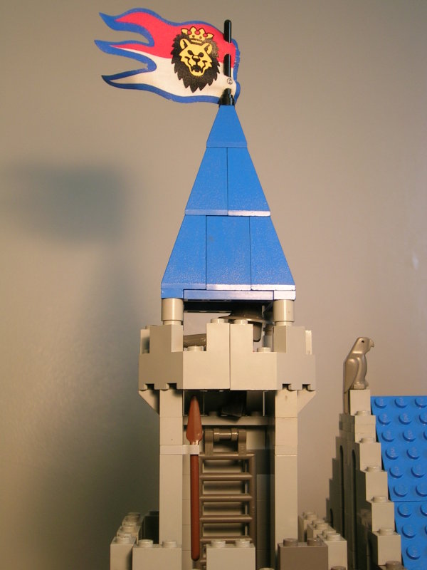 10_side_tower_with_guard.jpg