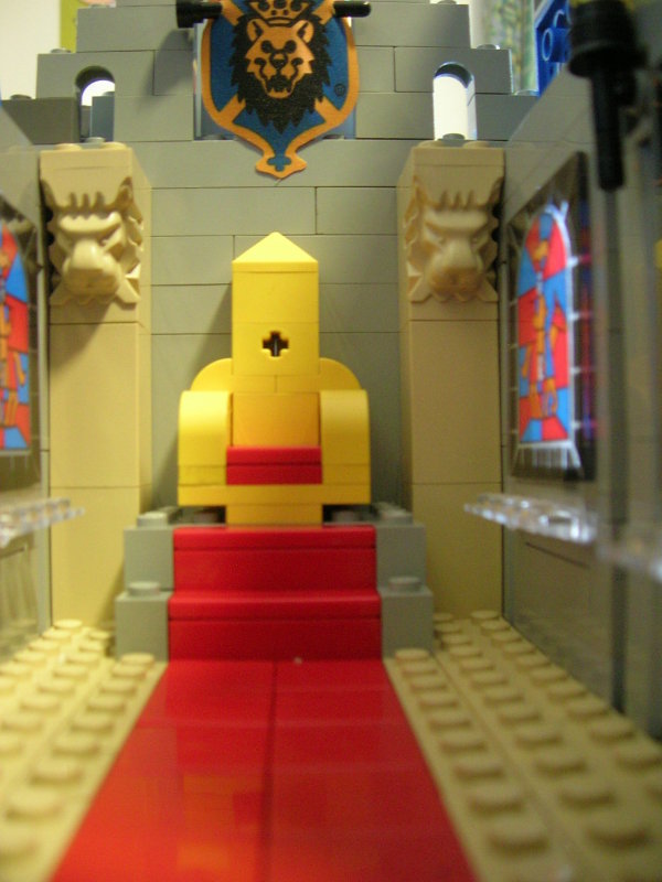 07_throne_room_empty.jpg