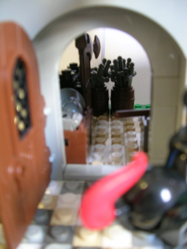 08_peek_into_weaponsmith.jpg