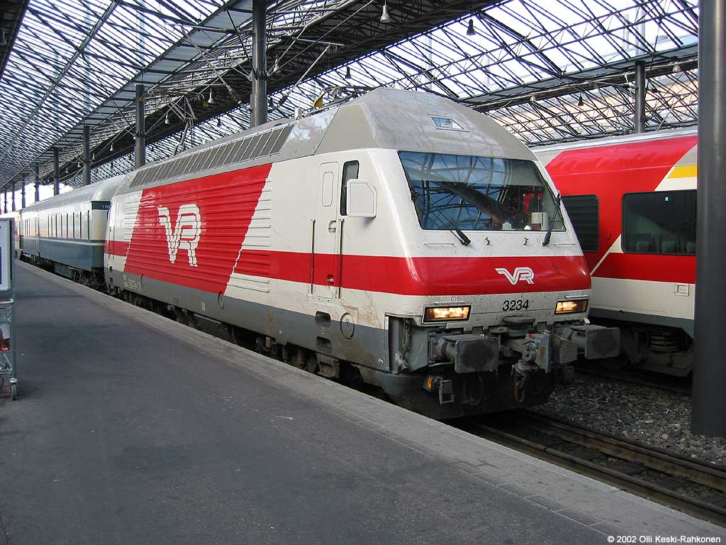 finnish_electric_loco_sr2.jpg