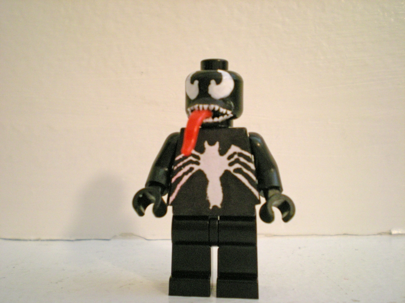 venom_with_tongue_front.jpg