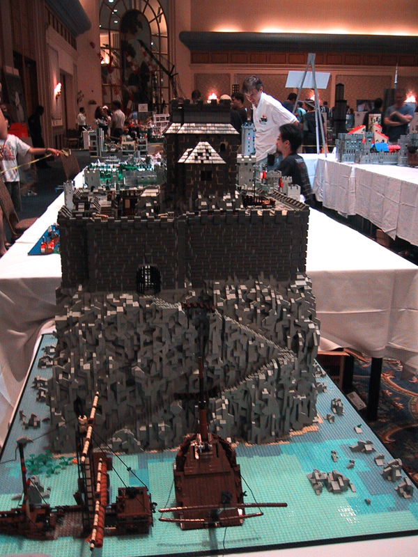 brickfest_august2006_general_01_decraemer.jpg