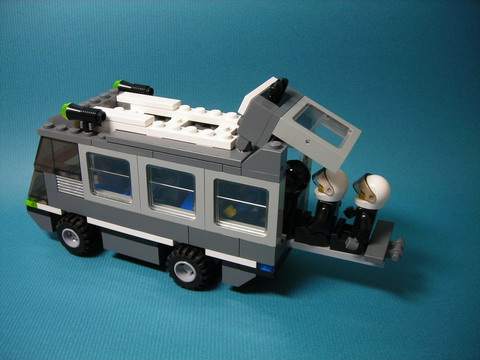 policebus-05.jpg