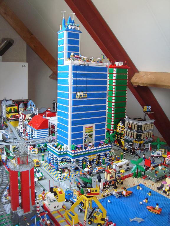 lego001.jpg