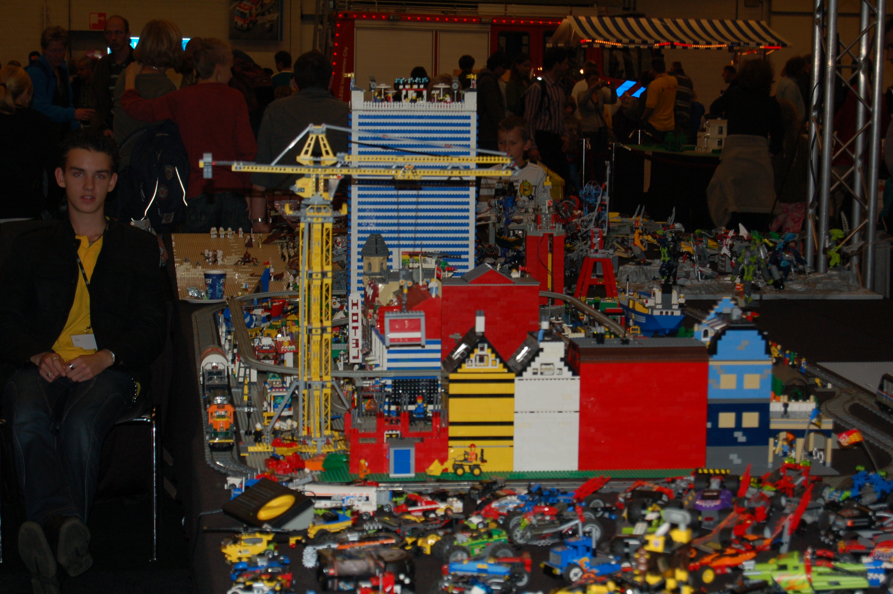 legoworld_kevin_met_zijn_stad.jpg
