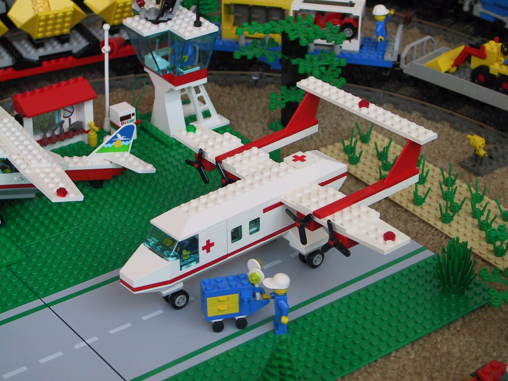 airstrip2.jpg