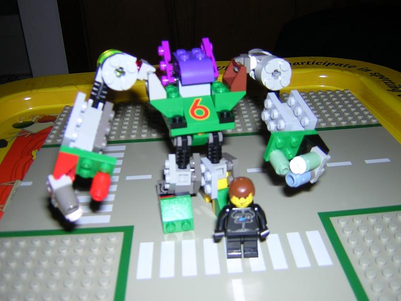 mechalego2.jpg