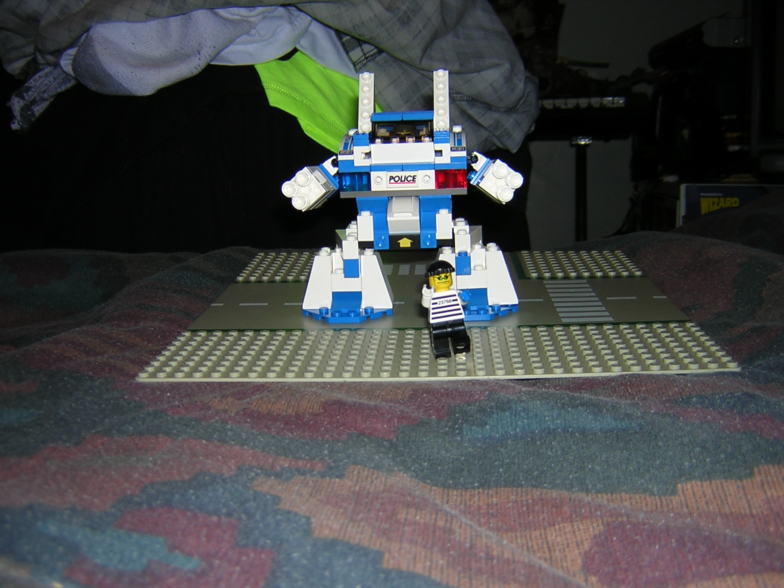 policemech006.jpg