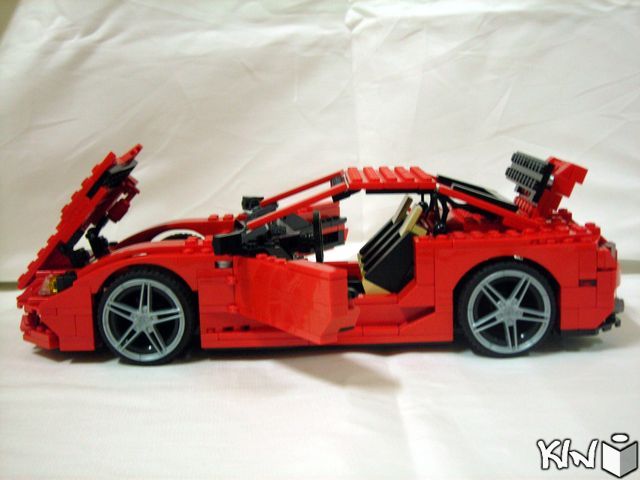 r-com_32.jpg