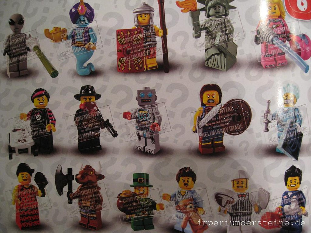 8806_minifigures.jpg
