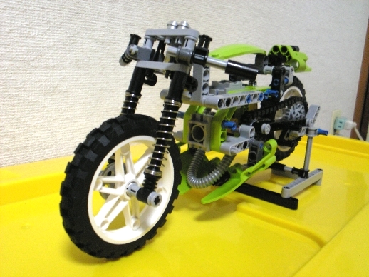l_twin_racer_tec8291_0003.jpg