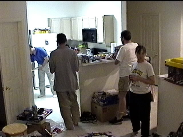 wamalug0900-02.jpg