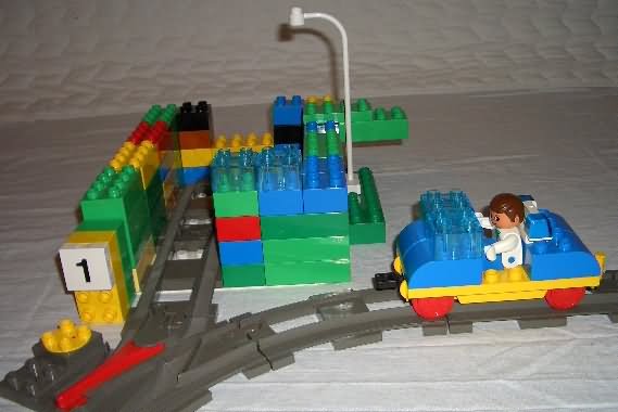 a33-duplo-by-kids-5y-police-train.jpg